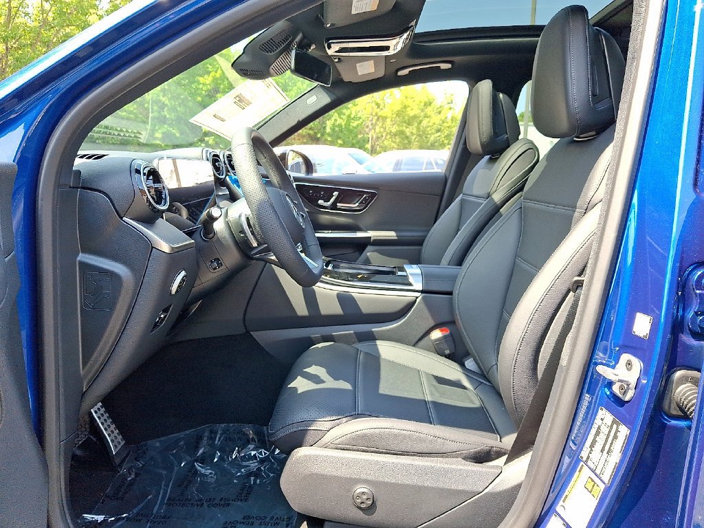 New 2027 Starling Blue Metallic Mercedes-Benz GLC 300 image 28