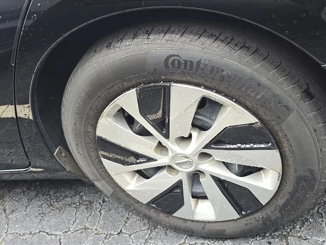 Used 2020 Black Nissan 2.5 S image 19