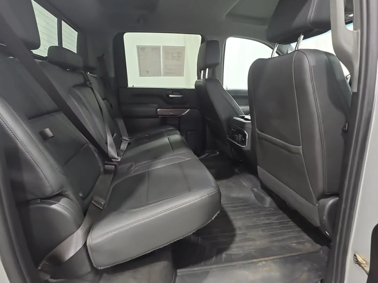 Used 2022 Silver Ice Metallic Chevrolet LTZ image 14