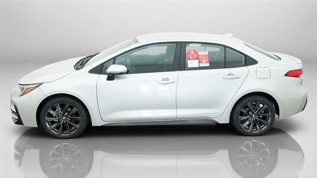 New 2027 Classic Silver Metallic Toyota SE image 32