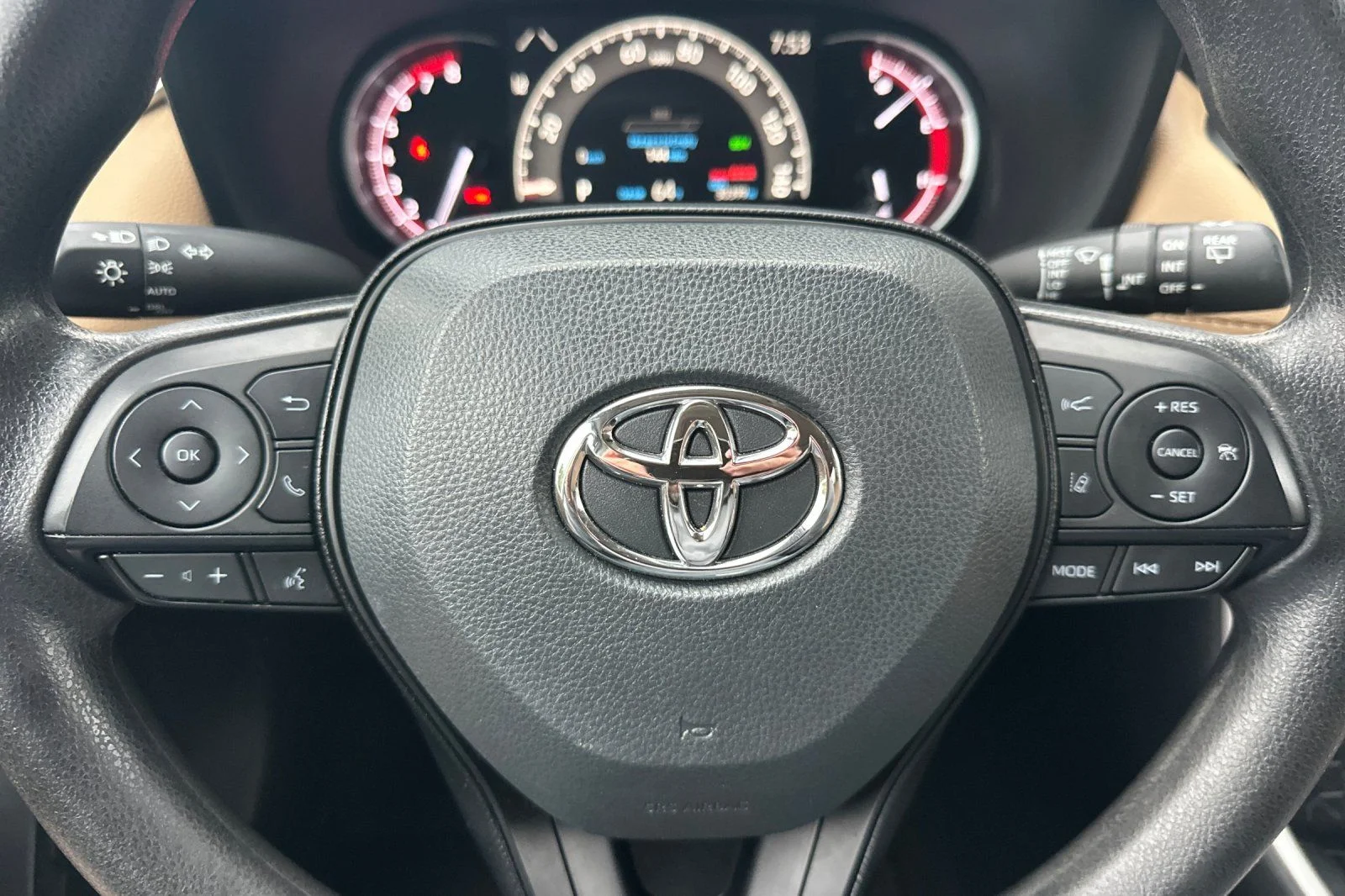 Certified Used 2025 White Toyota XLE image 29