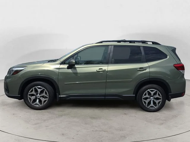 Used 2019 Jasper Green Metallic Subaru Premium image 2