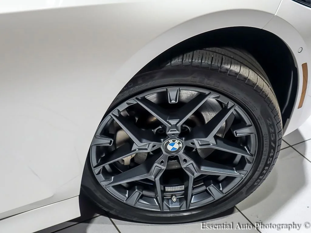 2025 BMW 3 Series 330i - Photo 13