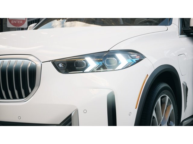 New 2026 Alpine White BMW xDrive50e image 6