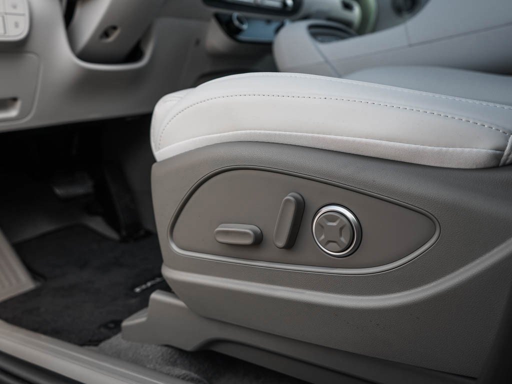 New 2026 Ecotronic Gray Pearl Hyundai SEL Premium 8P AWD image 19
