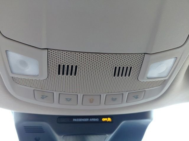 Used 2024 Blue Ford XLT image 25