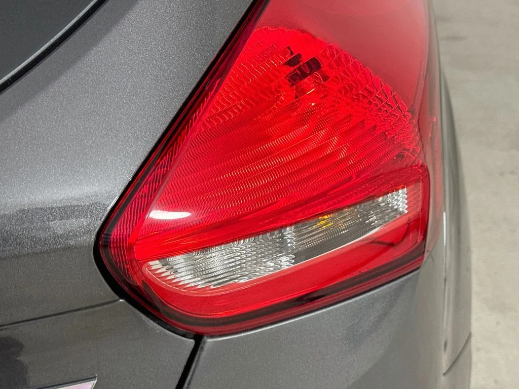 Used 2015 Magnetic Ford ST image 29