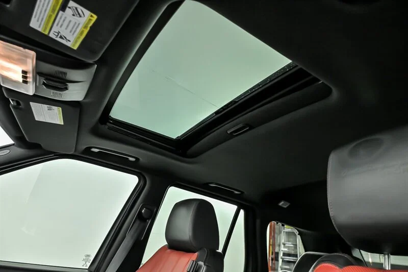 Used 2013 Santorini Black Metallic Land Rover Autobiography image 20