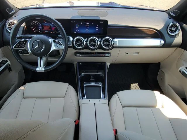 Used 2024 Blue Mercedes-Benz GLB 250 image 13