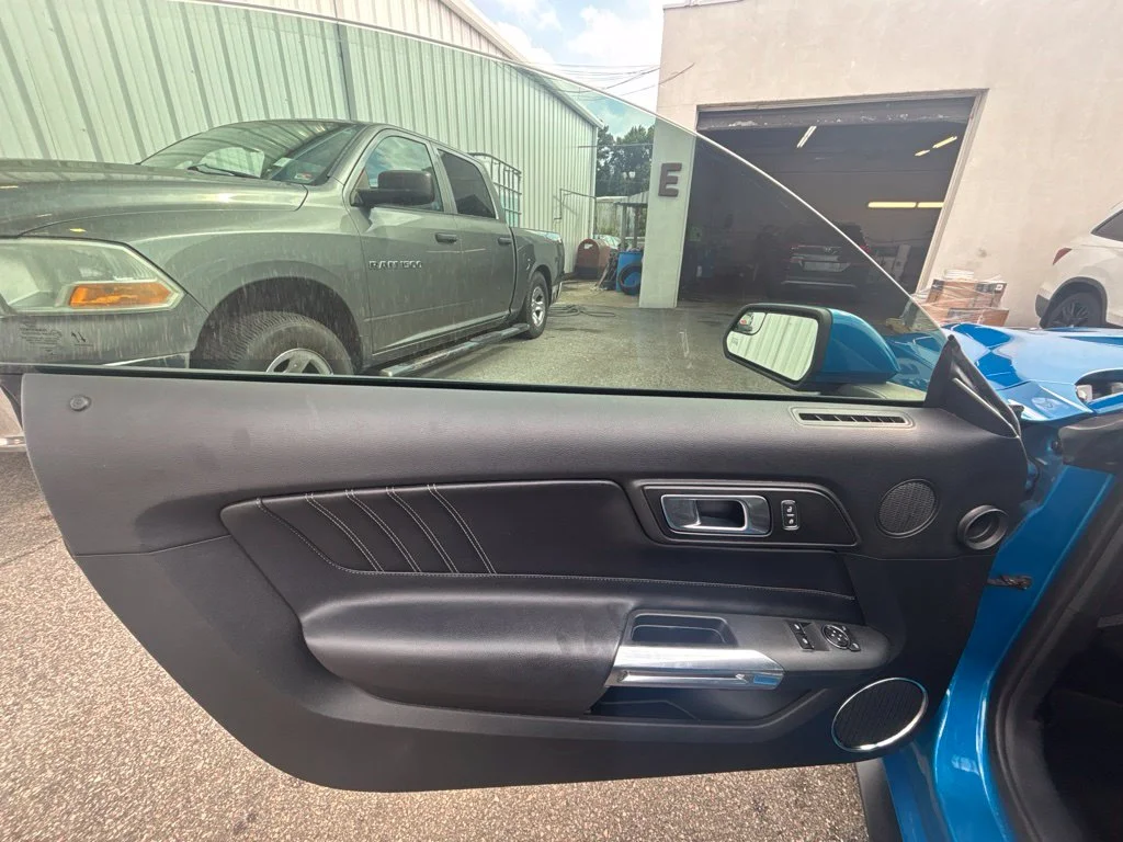 Used 2020 Blue Ford GT Premium image 11