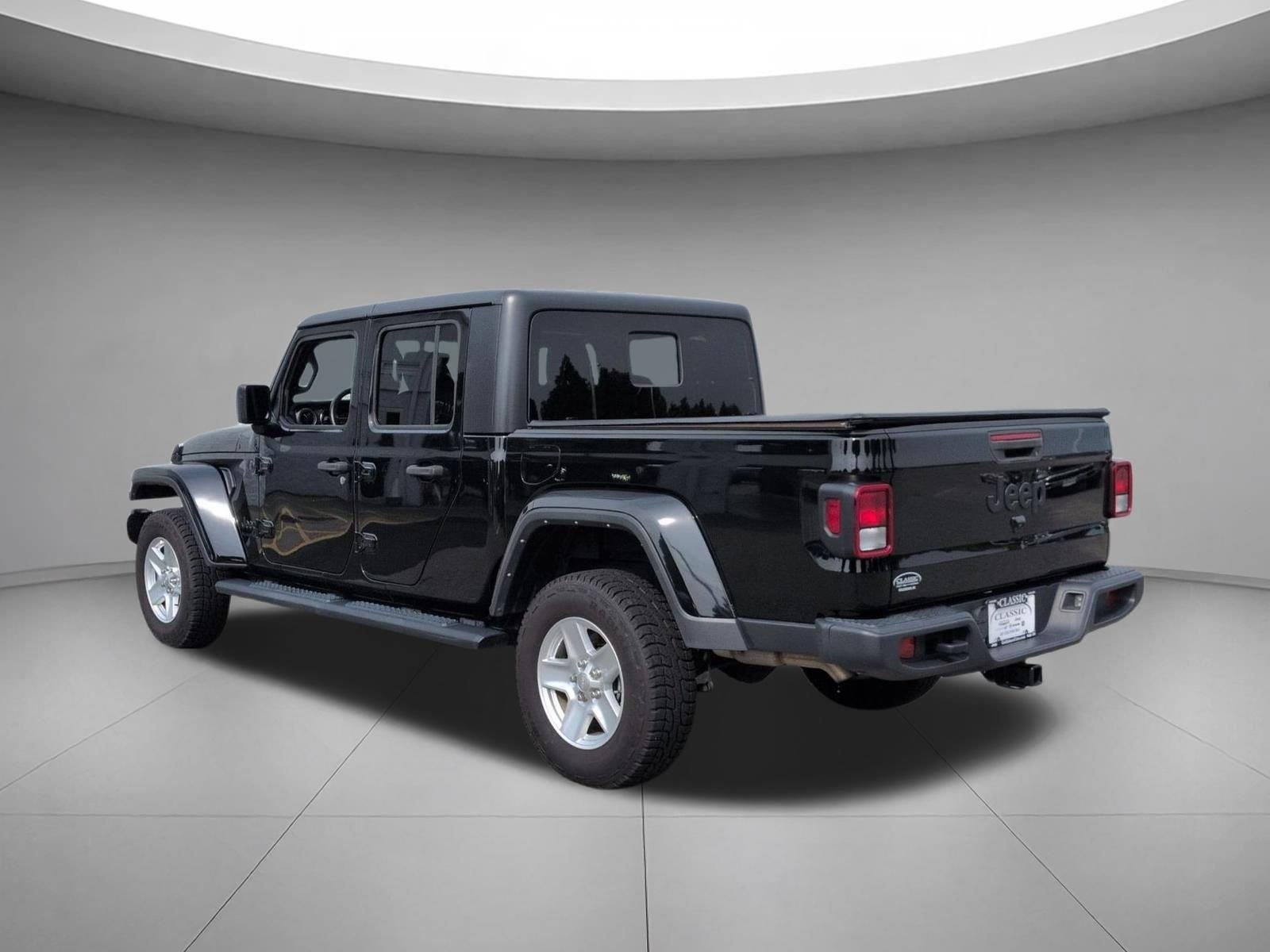 Used 2023 Black Clearcoat Jeep Sport S image 3