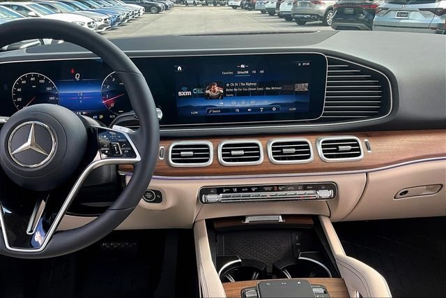 Used 2025 Blue Mercedes-Benz GLE 350 image 6