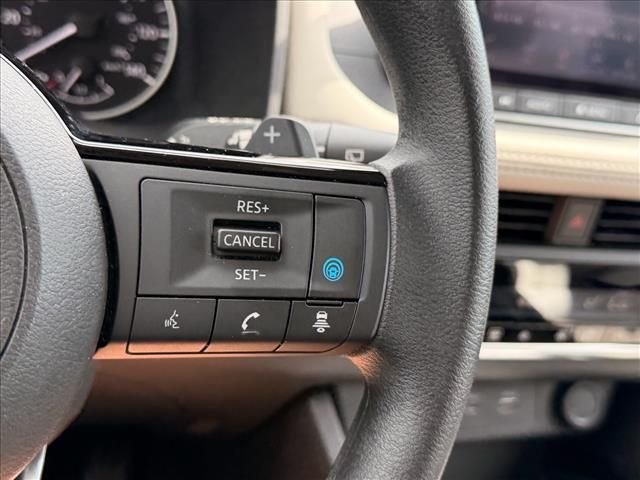 Used 2023 White Nissan SV image 20