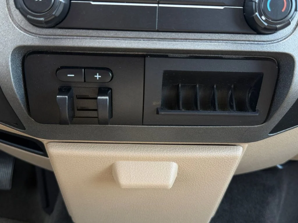 Used 2011 Black Ford XLT image 23