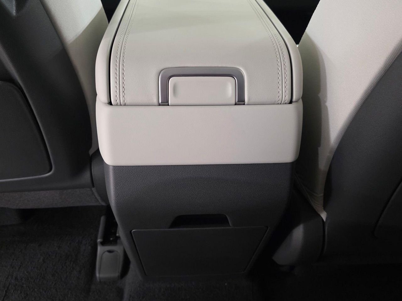 New 2026 Serenity White Hyundai SE image 17