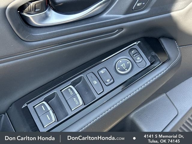 Used 2025 Urban Gray Pearl Honda Touring image 12
