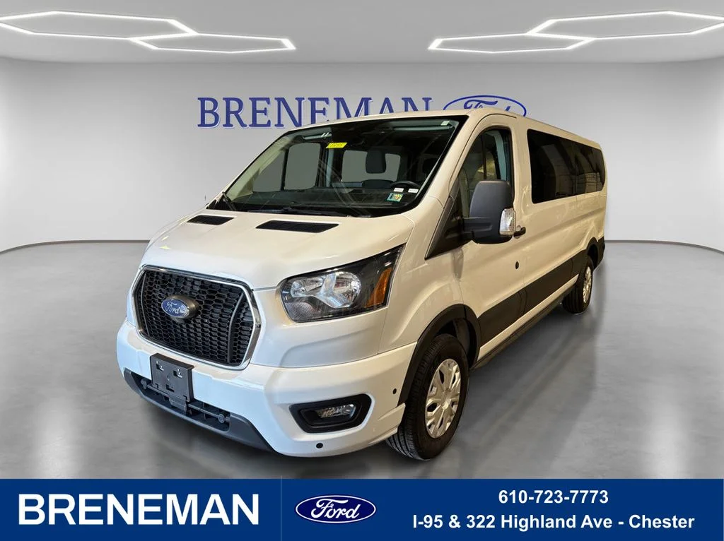 Certified Used 2024 Oxford White Ford XLT image 1