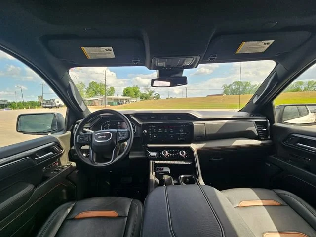 Used 2025 Summit White GMC AT4 image 12