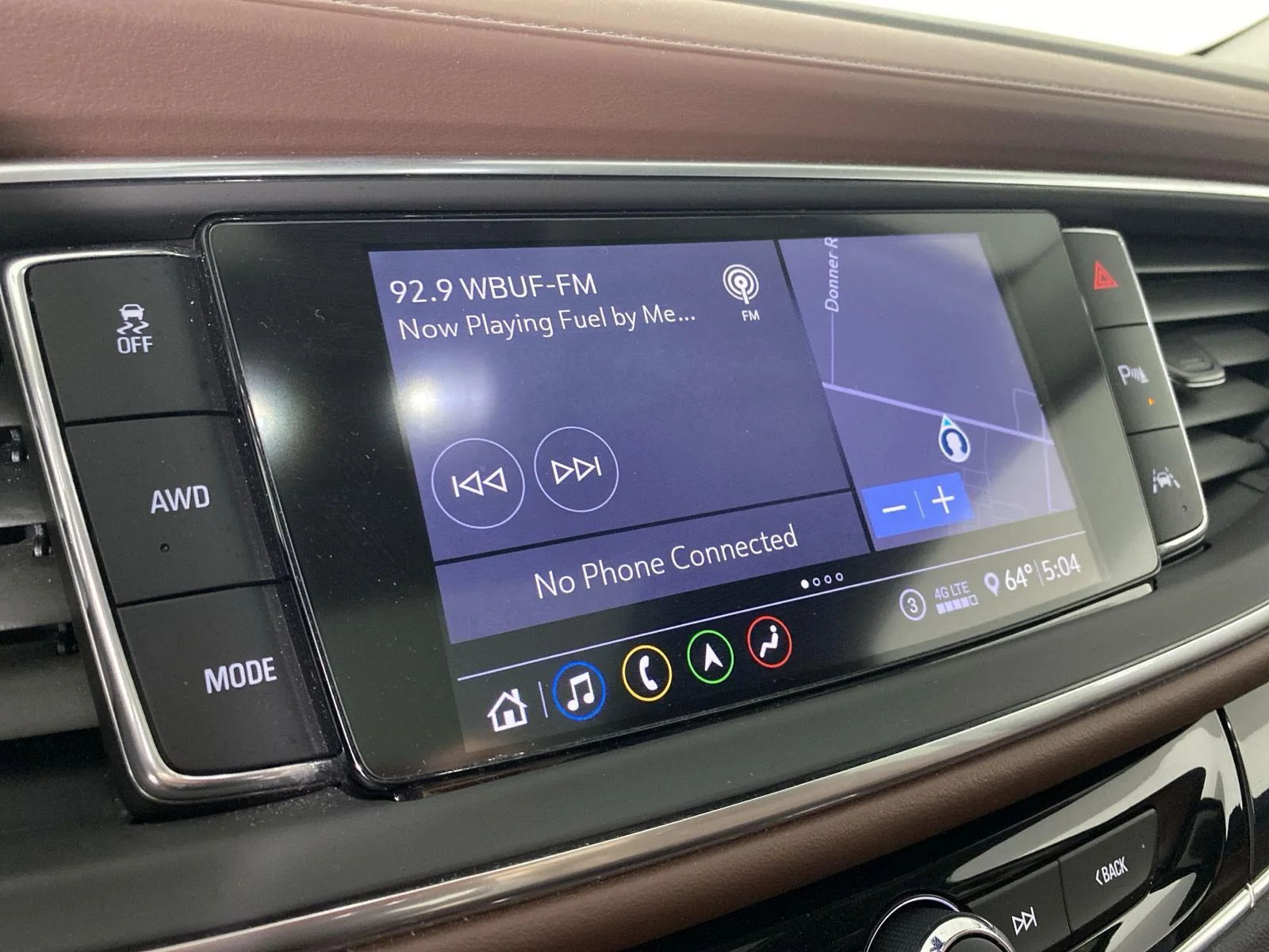 Used 2020 White Frost Tricoat Buick Avenir image 20