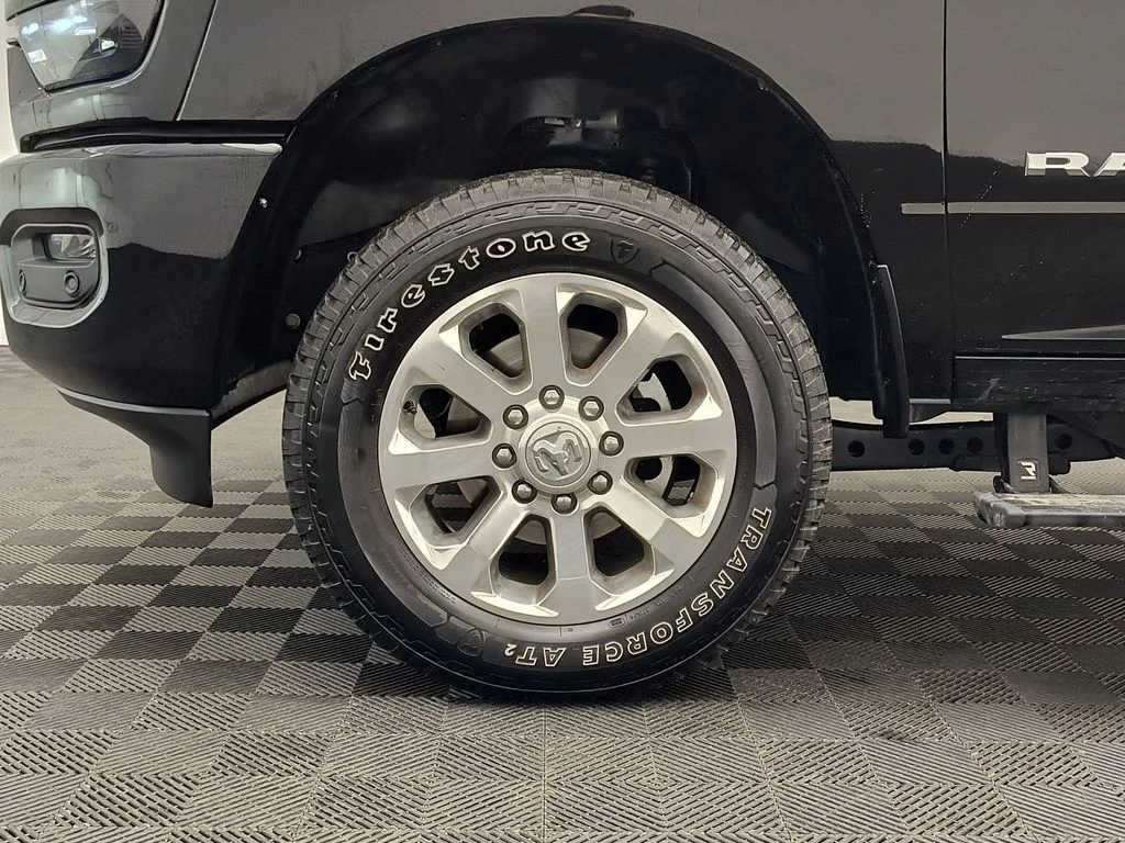 Certified Used 2025 Diamond Black Crystal Pearlcoat Ram Laramie image 10