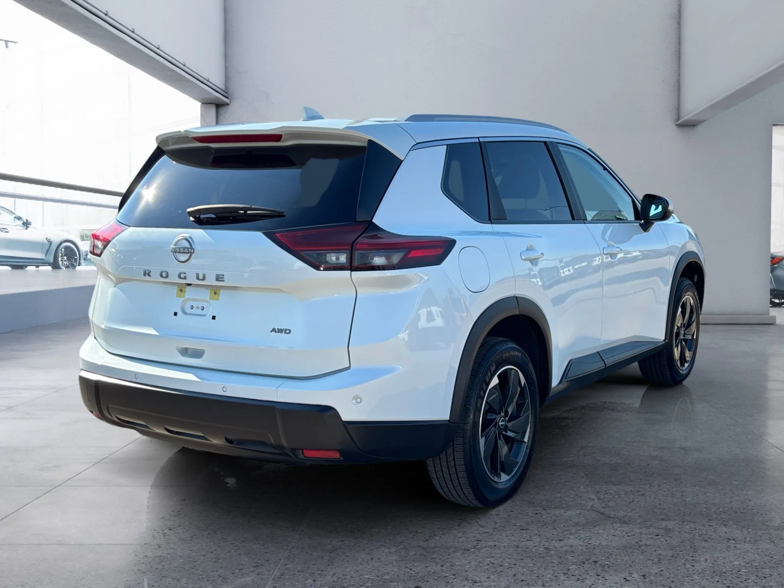 Used 2025 White Nissan Midnight Edition image 5