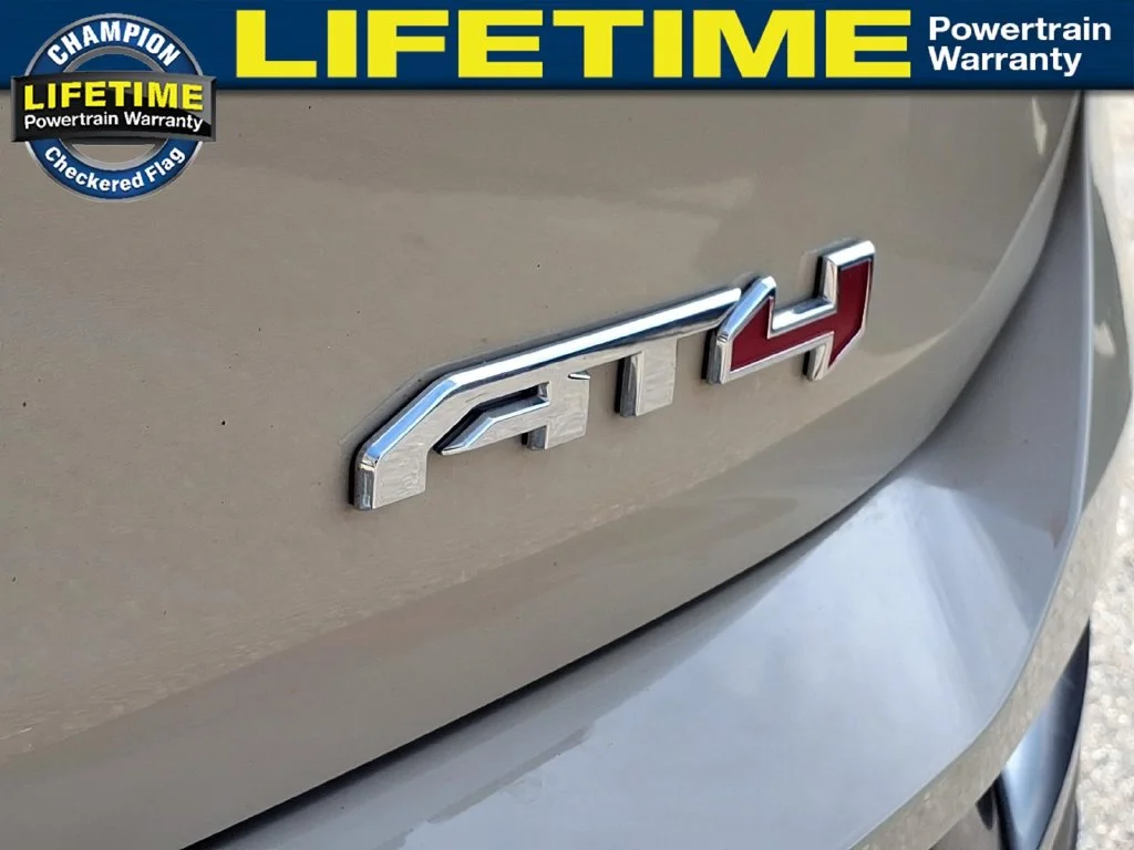 Used 2022  GMC AT4 image 10
