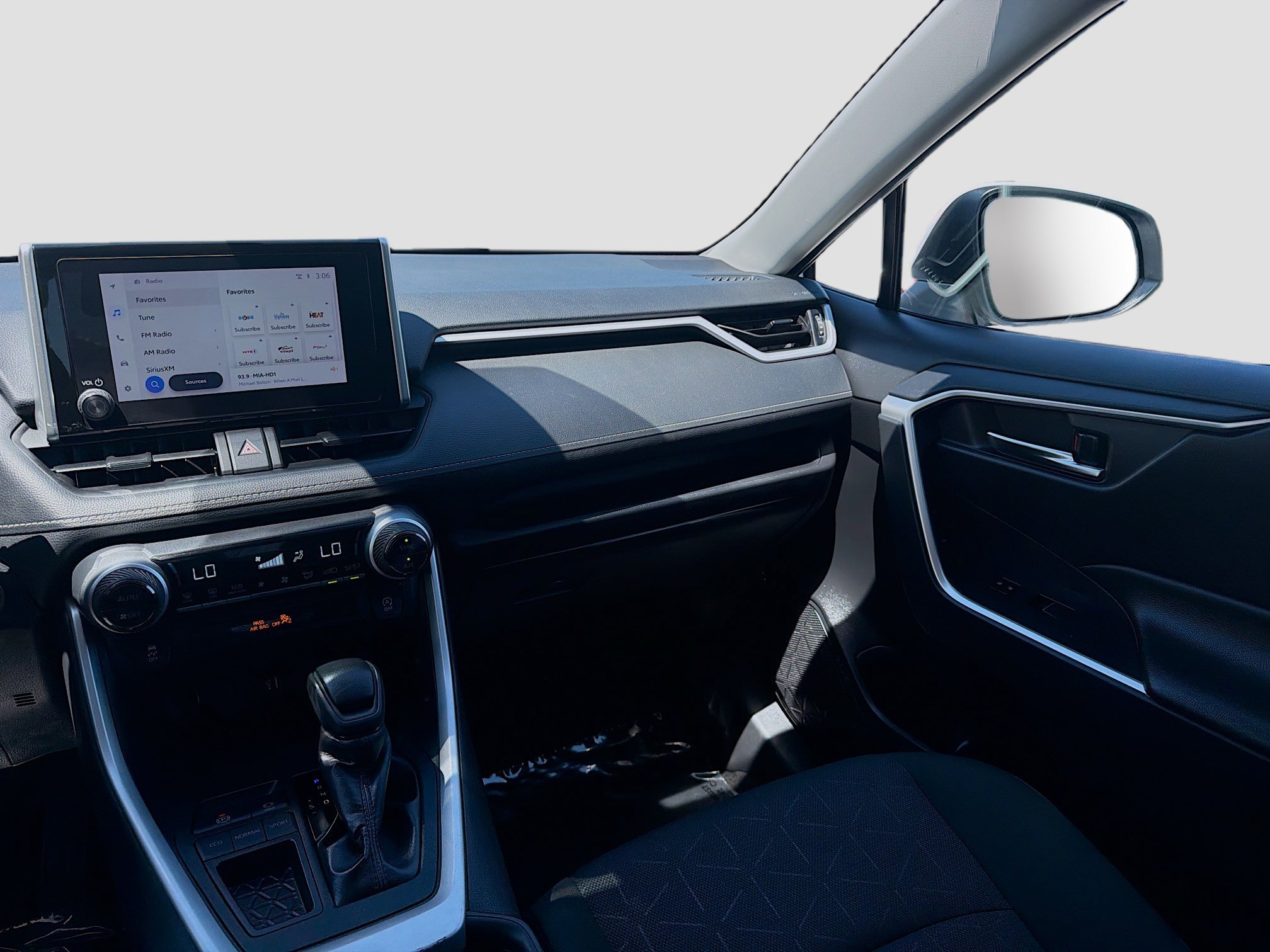 Used 2024 Ice Toyota XLE image 19