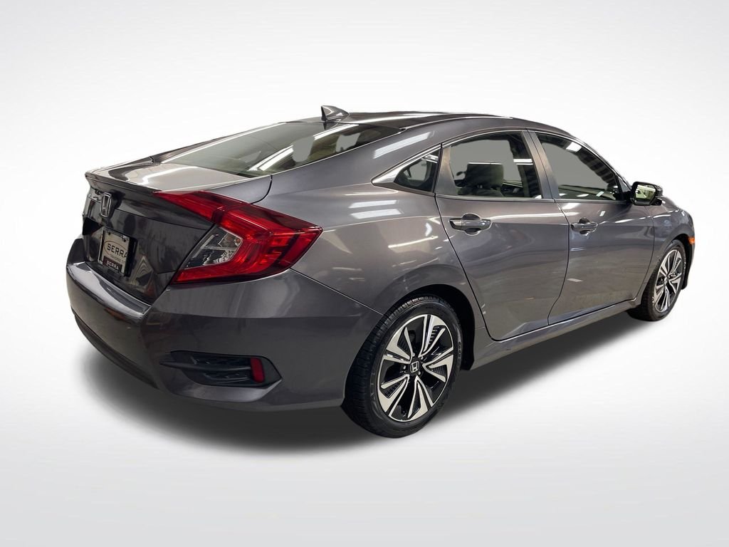 Used 2018  Honda EX-T image 9