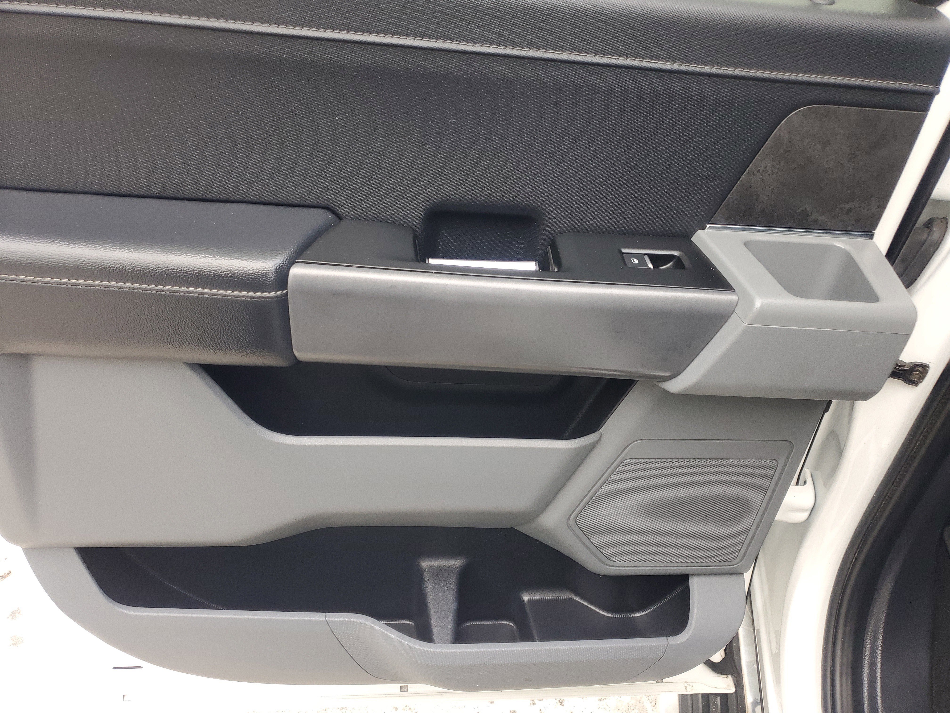 Used 2024 Oxford White Ford XLT image 12