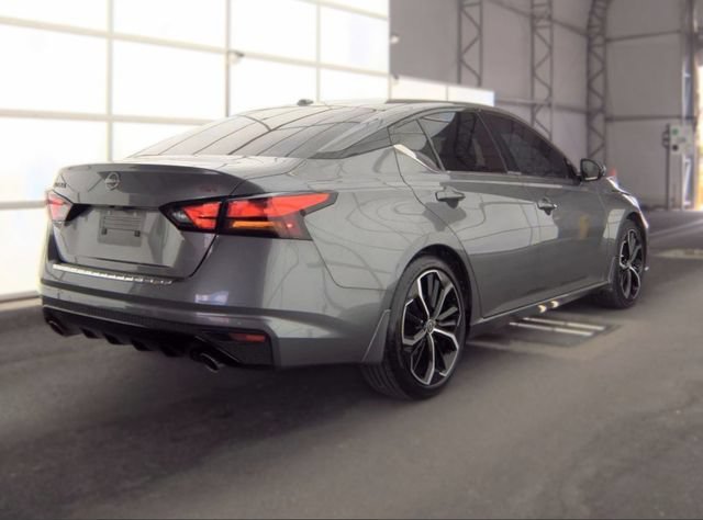 Used 2023 Gun Metallic Nissan 2.5 SR image 3