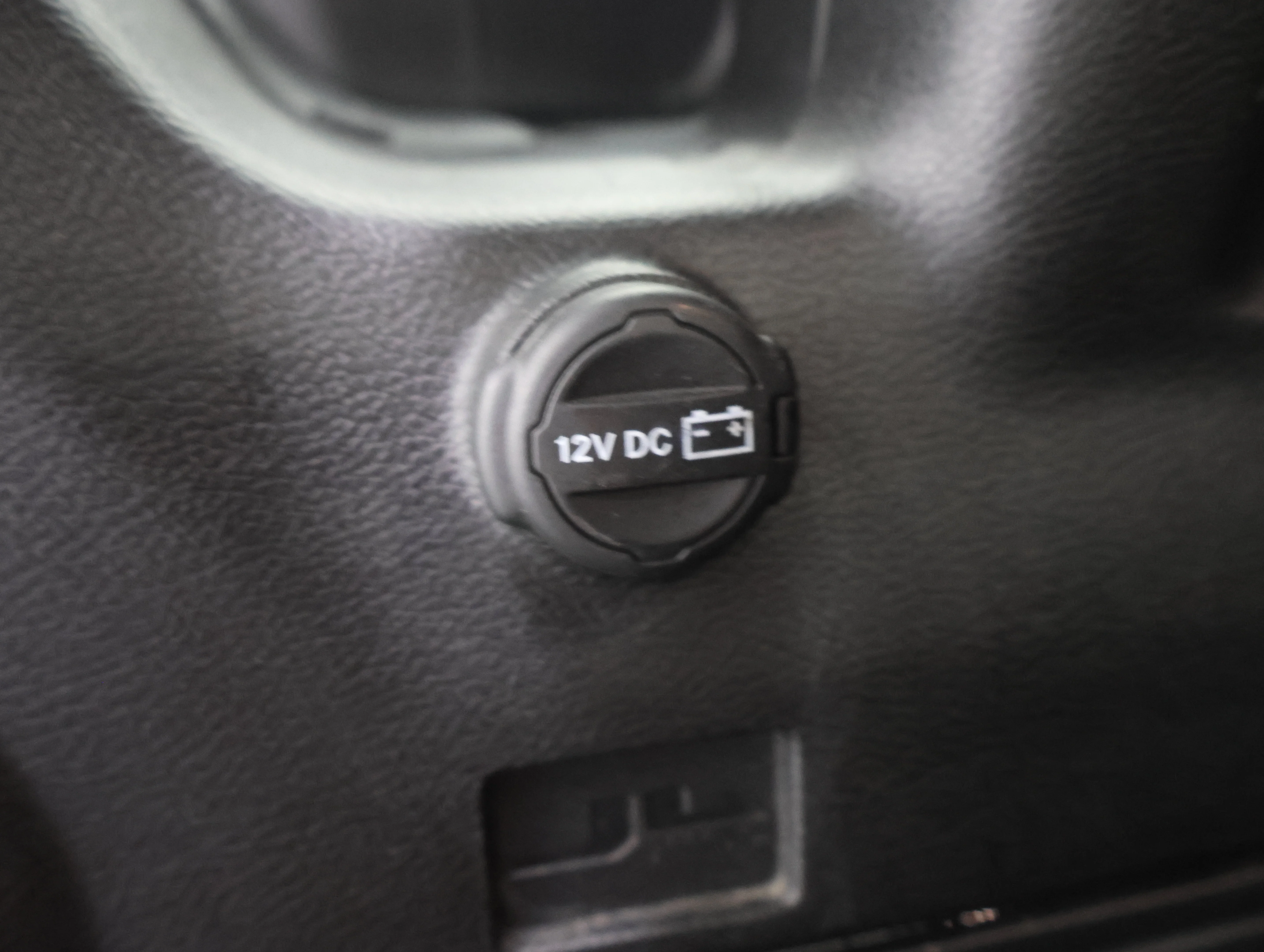 Used 2022 Hydro Blue Pearlcoat Jeep Unlimited Sahara image 28