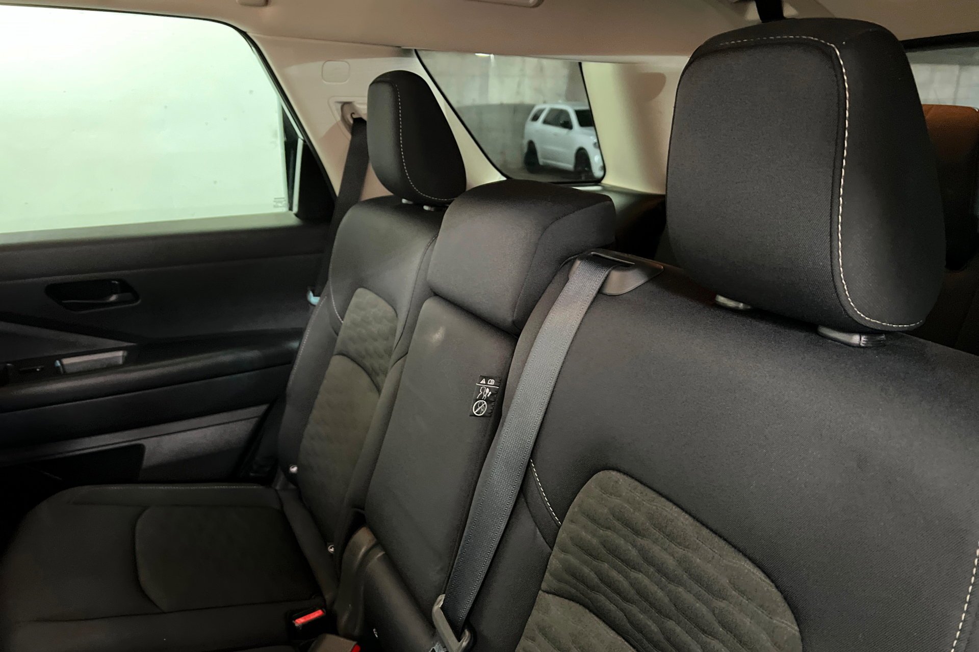 2024 Nissan Pathfinder SV - Photo 21