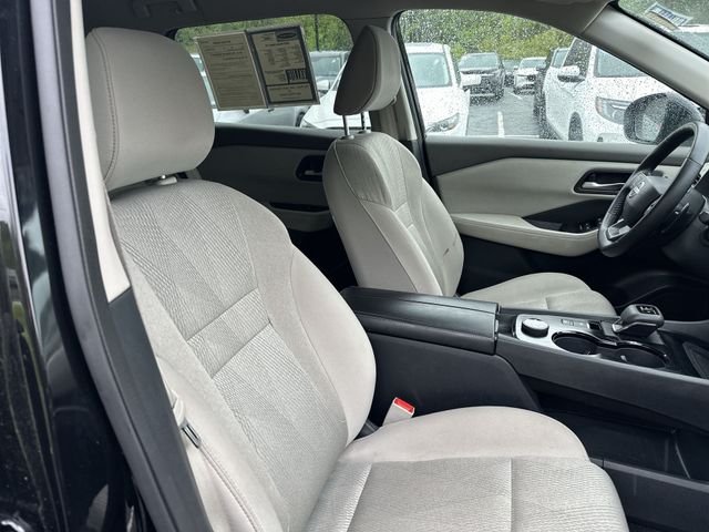 2025 Nissan Rogue SV - Photo 28