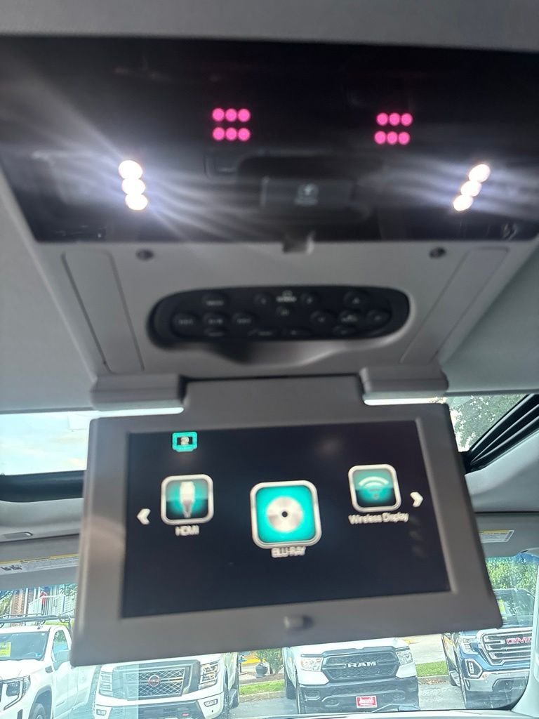 Used 2019 Gray Chevrolet Premier image 16