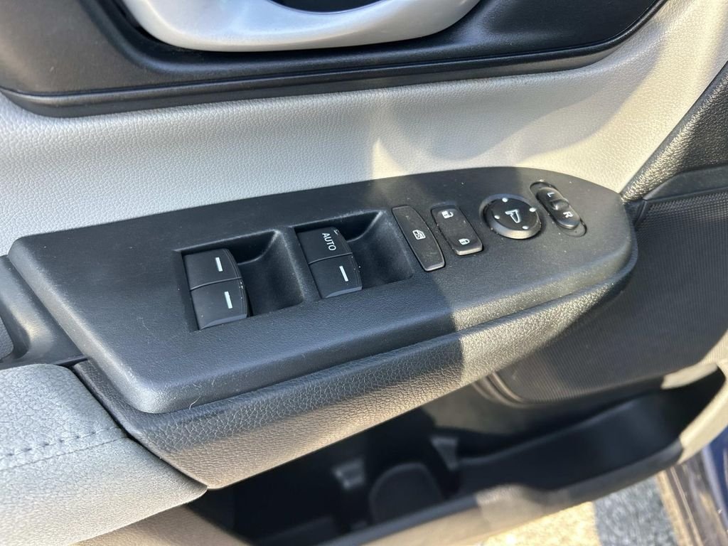 Used 2018 Blue Honda LX image 24