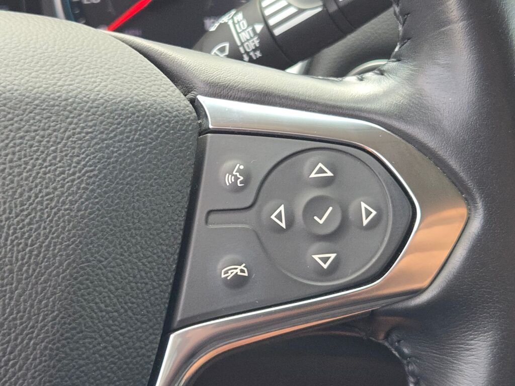 Used 2019 White Chevrolet LT image 27