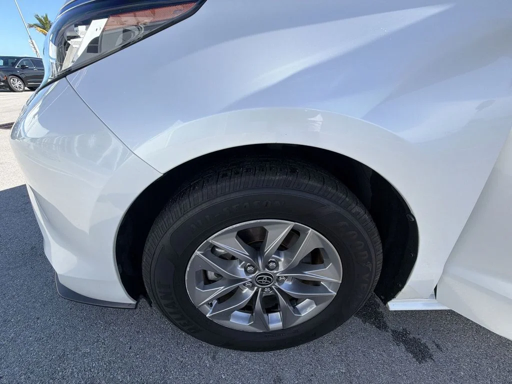 Used 2023 Beige Toyota XLE image 40