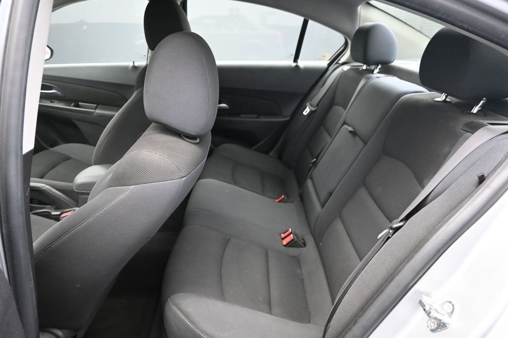 Used 2016 Silver Chevrolet 1LT image 15