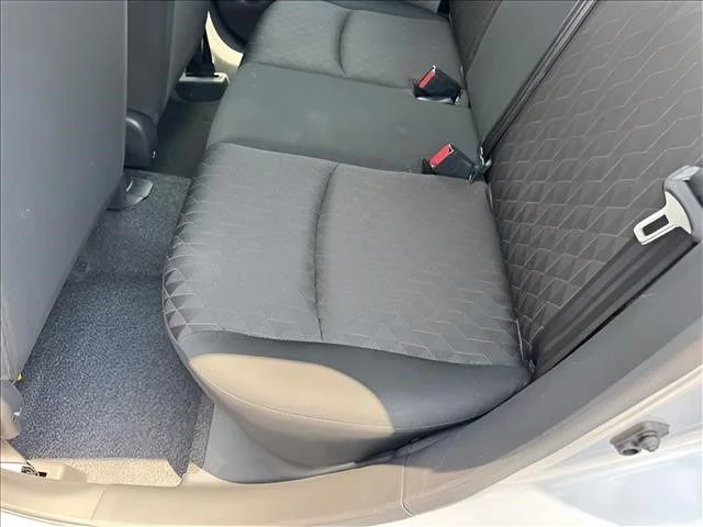 Used 2024  Mitsubishi ES image 12