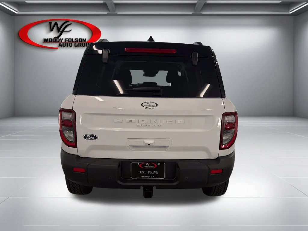 New 2026 Oxford White Ford Badlands® image 7