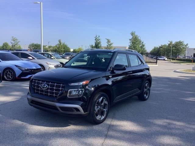 Used 2023 Onyx Black Hyundai SEL image 1