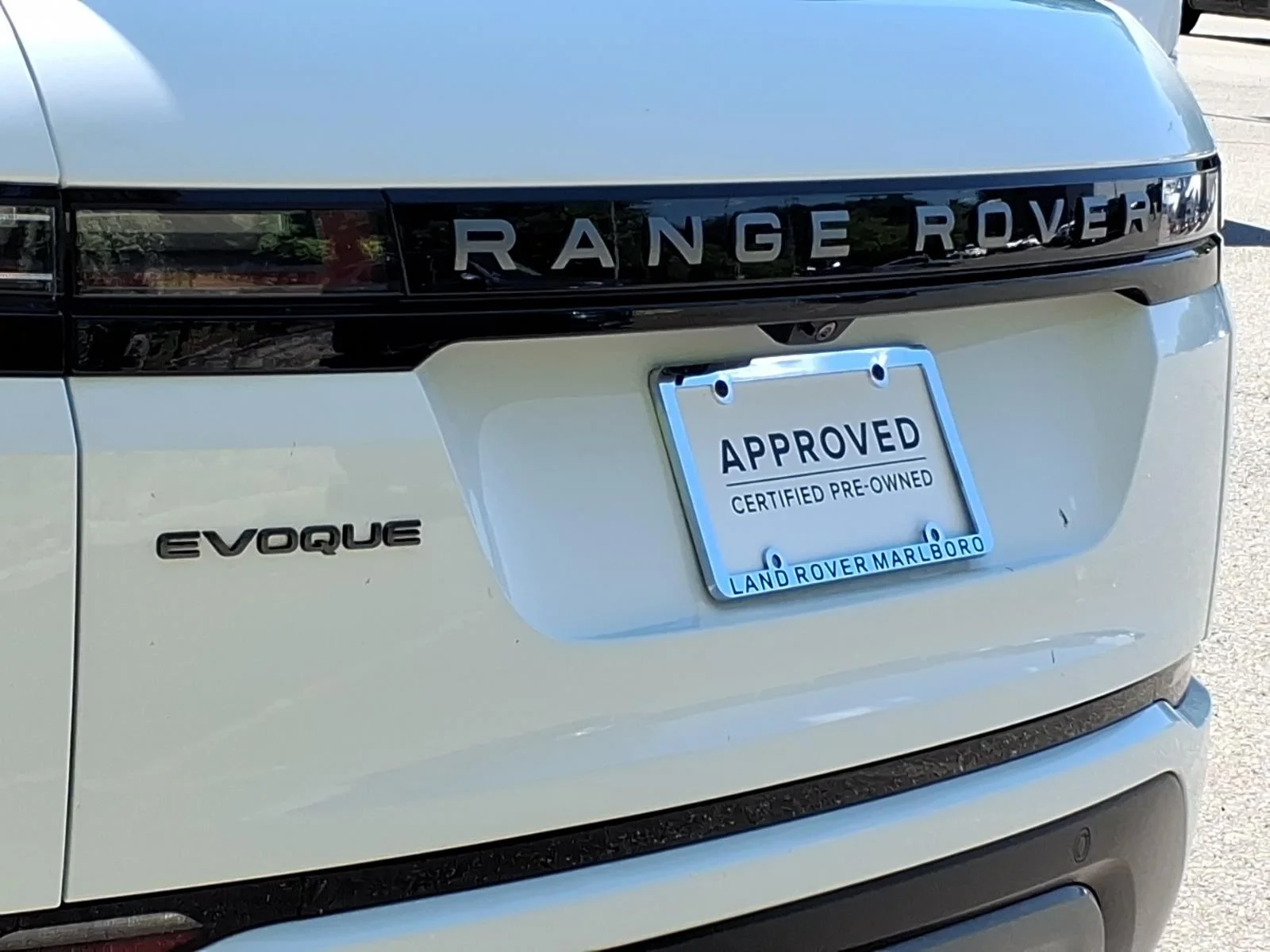 Certified Used 2026 Fuji White Land Rover S image 19