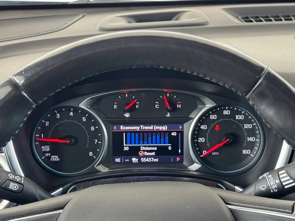 Used 2020 Silver Chevrolet Premier image 29