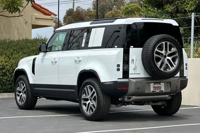 New 2026 Fuji White Land Rover S image 3