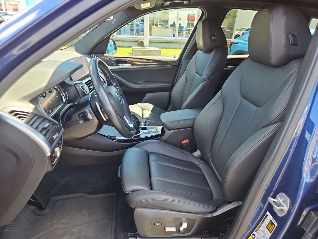 Used 2019 Phytonic Blue Metallic BMW xDrive30i image 21