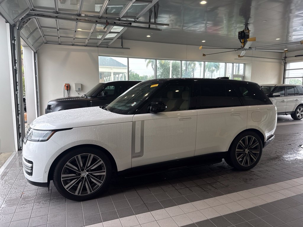Certified Used 2024 White Land Rover Autobiography image 2