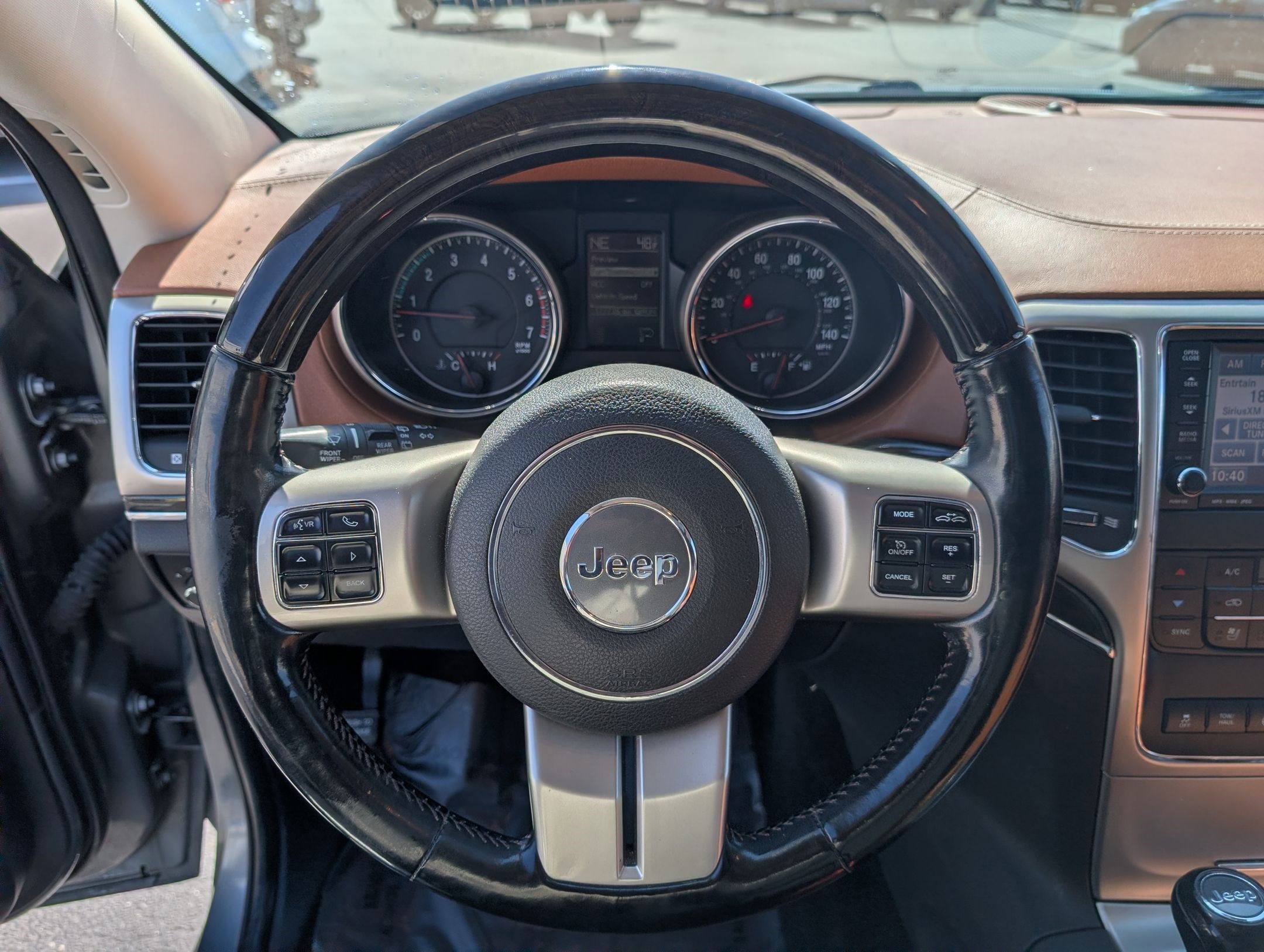 Used 2011 Mineral Gray Metallic Jeep Overland Summit image 17