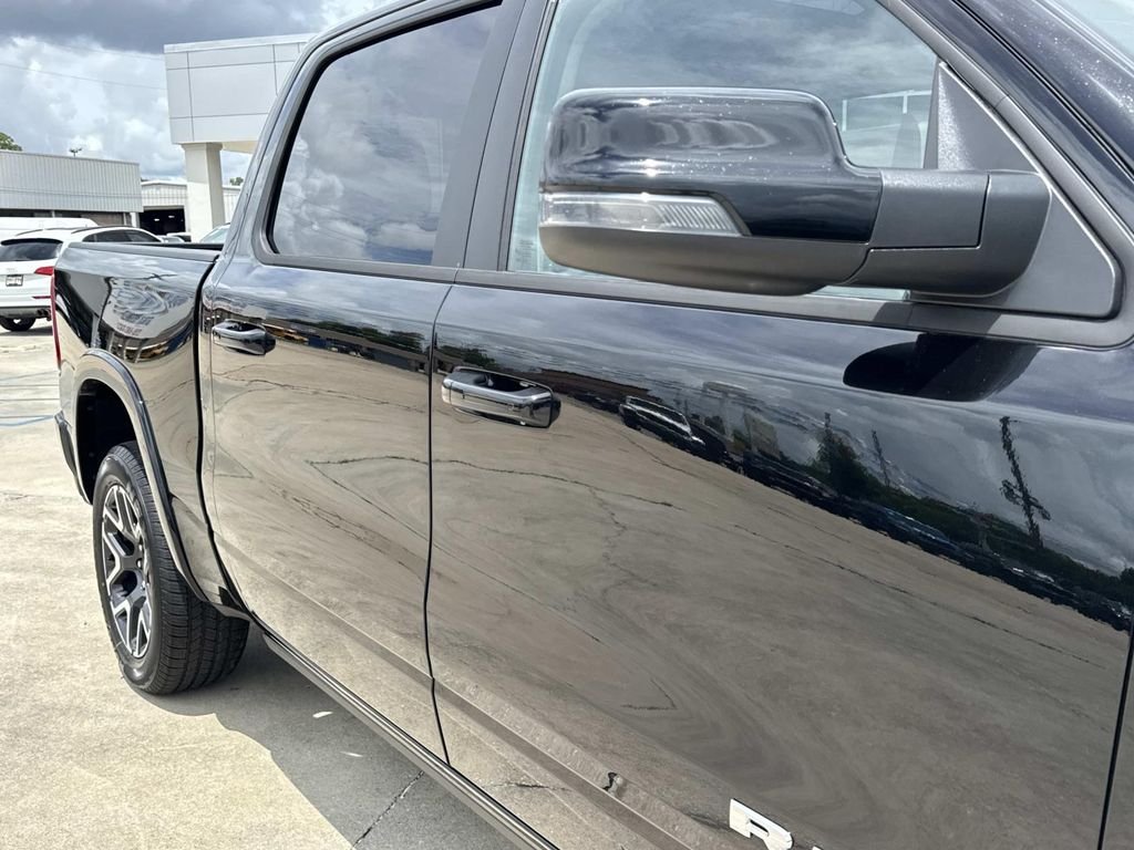 New 2026 Diamond Black Crystal Pearl-Coat Exterior Paint RAM Laramie image 17