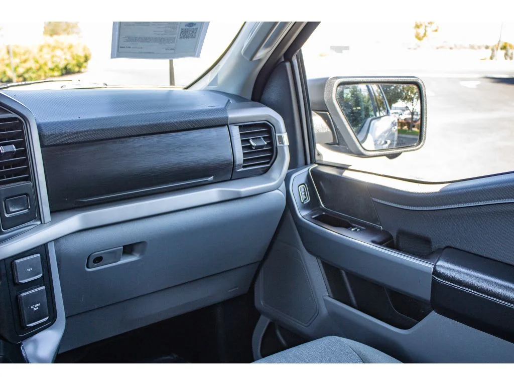 Used 2024 Oxford White Ford XLT image 51