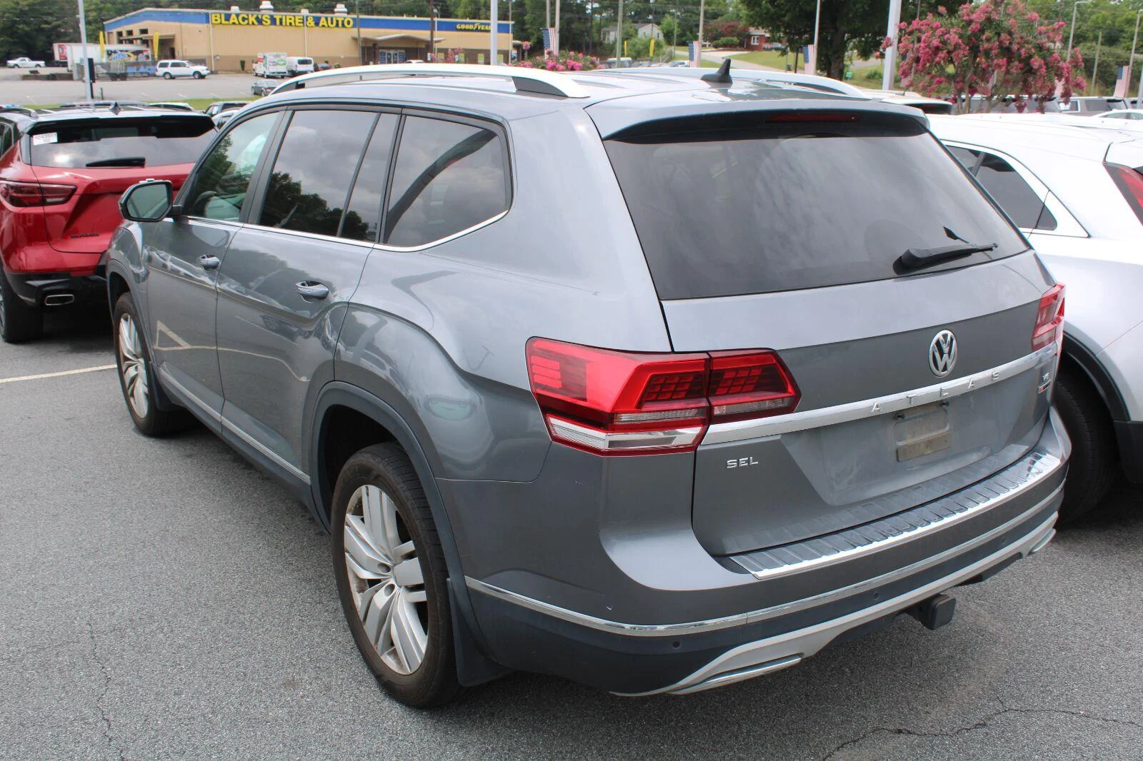 Used 2019 Platinum Gray Metallic Volkswagen 3.6L V6 SEL image 4
